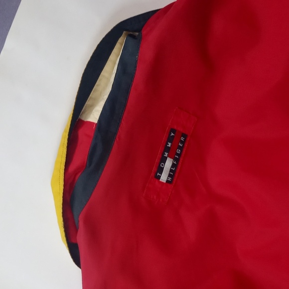 Vintage 1990s Tommy Hilfiger Red Track Jacket Windbreaker UNISEX - Picture 11 of 11